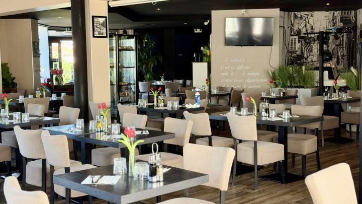 Salle restaurant Via Napoli Marignane