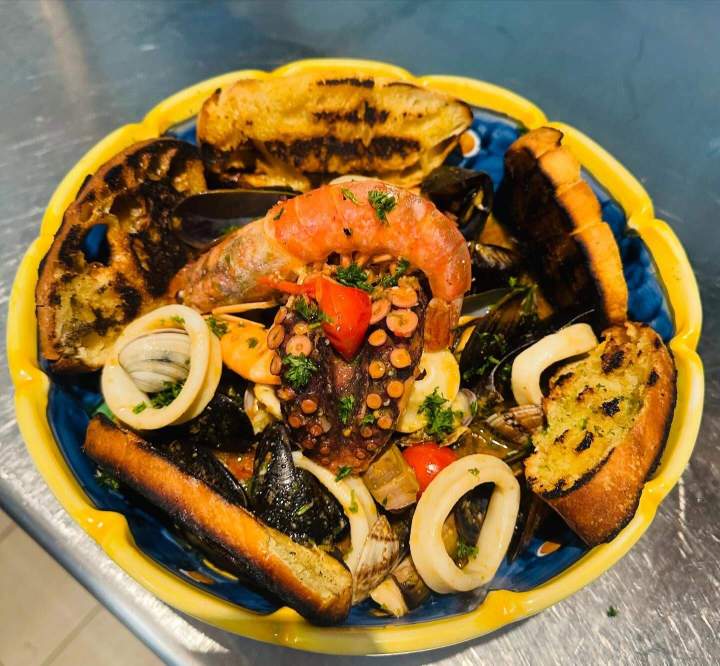 Friture de calamar et crevettes Marignane